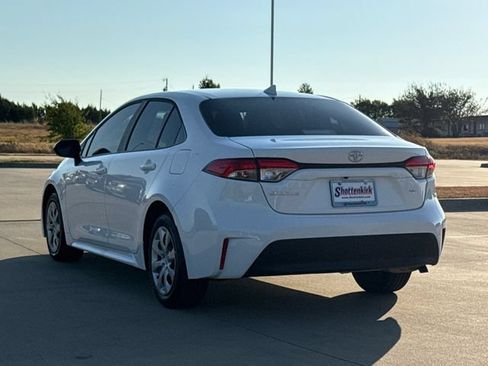 Used 2026 Toyota Corolla LE FWD image 6