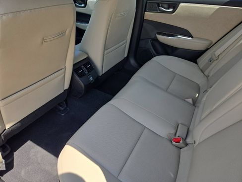 Used 2018 Honda Clarity Touring image 11