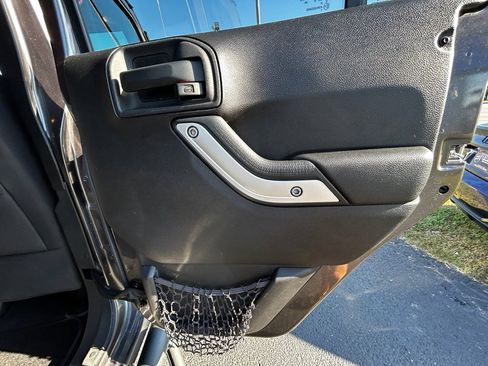 Used 2016 Jeep Wrangler Unlimited Sahara w/ Max Tow Package image 16