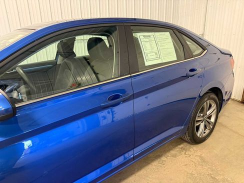 Certified 2024 Volkswagen Jetta SE w/ Panoramic Sunroof Package FWD image 7