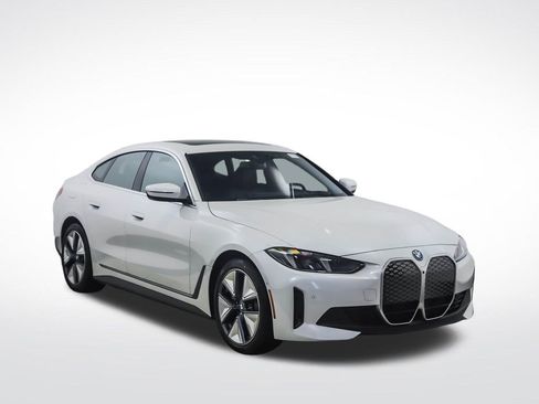 Used 2025 BMW i4 xDrive40i w/ Premium Package AWD/4WD image 7
