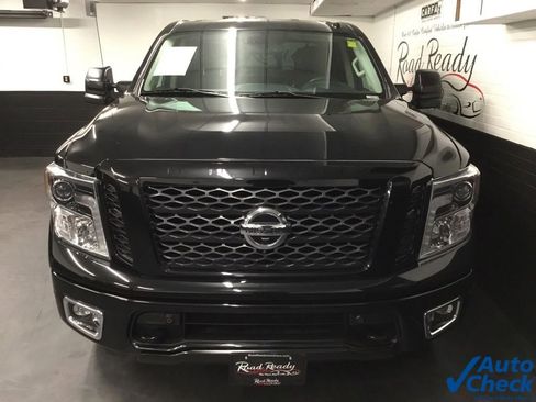 Used 2019 Nissan Titan PRO-4X w/ Pro-4x Convenience Package AWD/4WD image 4