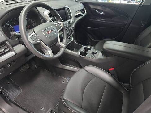 Used 2022 GMC Terrain SLT AWD/4WD image 16