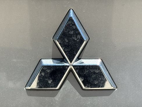Used 2023 Mitsubishi Outlander SEL FWD image 12