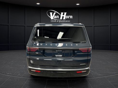 Used 2024 Jeep Wagoneer Series II w/ Premium Group I AWD/4WD image 6