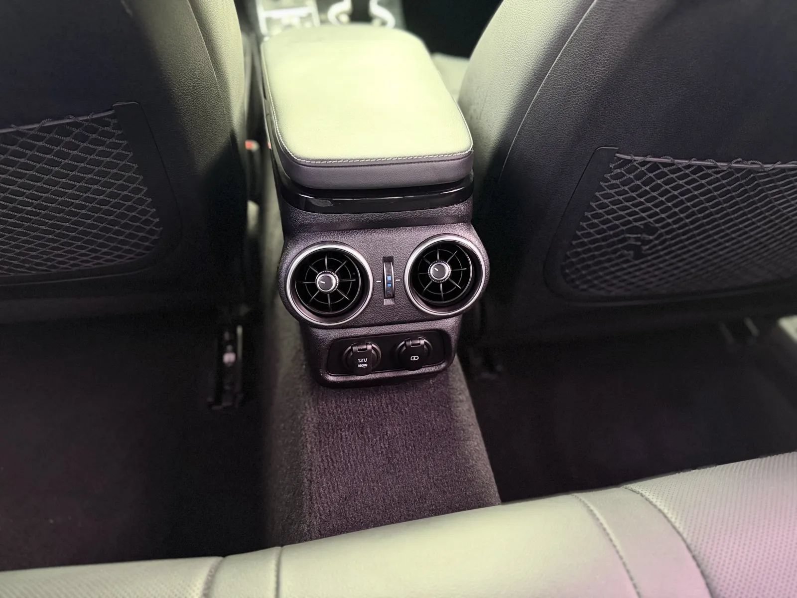 Used 2022 Kia Stinger GT-Line RWD image 31