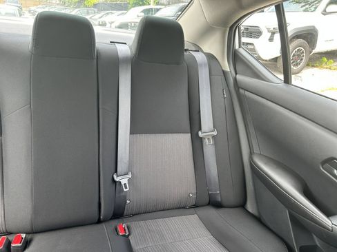 Used 2025 Nissan Sentra SV FWD image 32