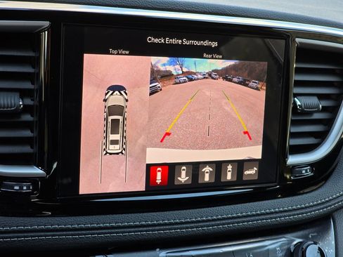 New 2026 Chrysler Pacifica Select FWD image 9