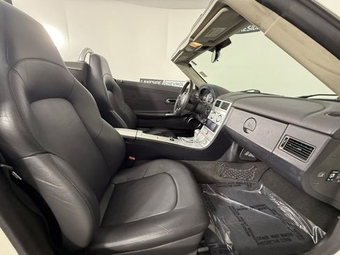 Used 2005 Chrysler Crossfire Limited image 16