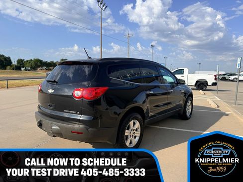Used 2010 Chevrolet Traverse LT w/ Personal Connectivity Package FWD image 1