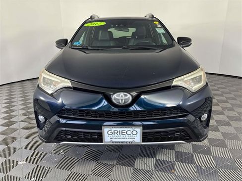Used 2017 Toyota RAV4 SE image 3