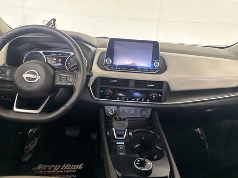 Used 2023 Nissan Rogue SV w/ SV Premium B Package AWD/4WD image 25