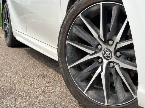 Used 2023 Toyota Camry SE w/ Audio Upgrade Package FWD image 2