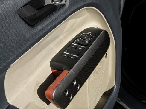 Used 2025 Ford Maverick Lariat w/ 4K Tow Package image 50