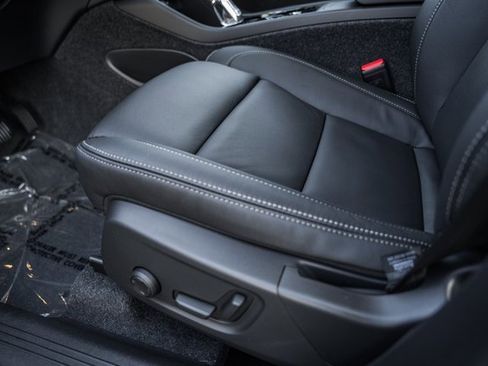 New 2026 Volvo XC40 B5 Plus w/ Protection Package Premier image 36