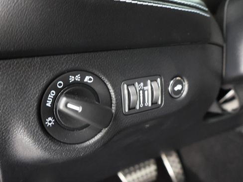 Used 2020 Dodge Challenger SRT Hellcat Redeye image 36