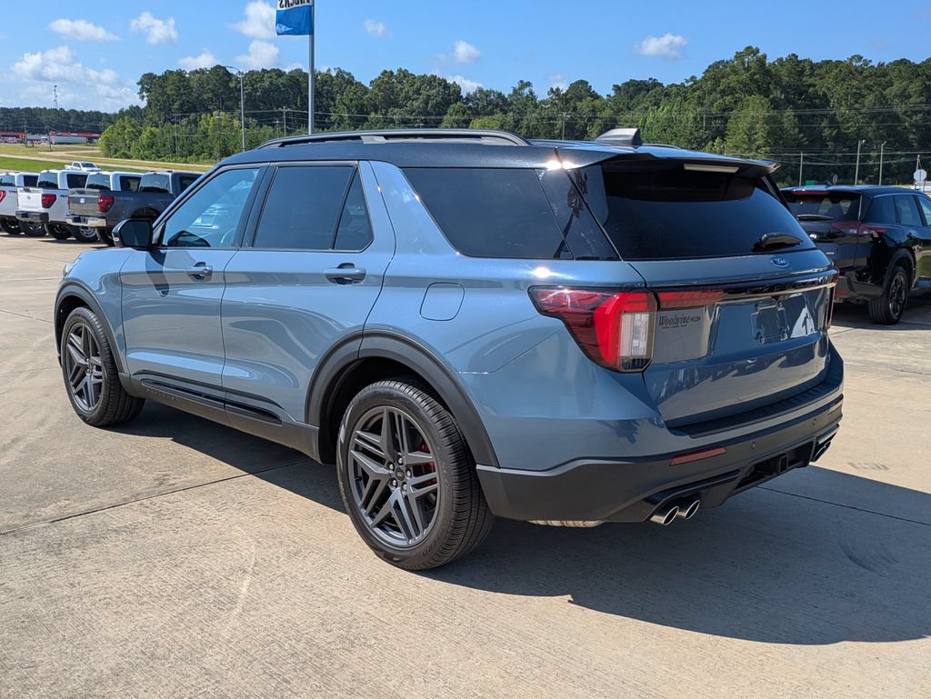 Used 2025 Ford Explorer ST AWD/4WD image 6