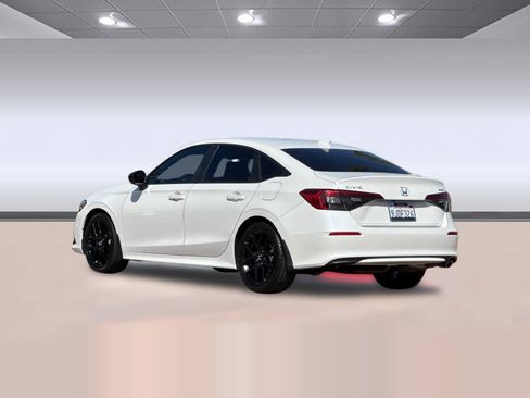 Used 2024 Honda Civic Sport image 3