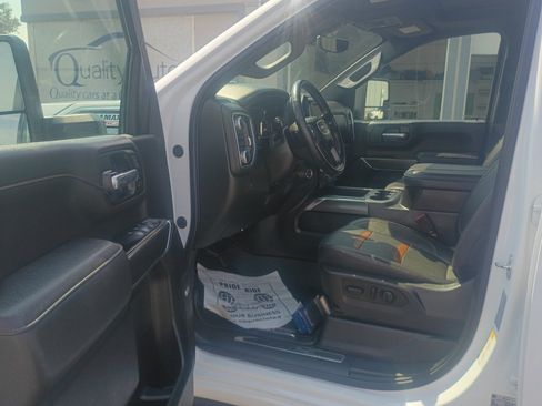 Used 2023 GMC Sierra 2500 AT4 w/ AT4 Premium Plus Package AWD/4WD image 11