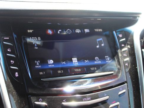 Used 2017 Cadillac Escalade Luxury image 24