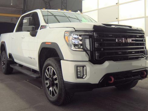 Used 2020 GMC Sierra 3500 AT4 w/ AT4 Premium Package image 4