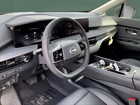 Used 2025 Nissan Murano SV image 11