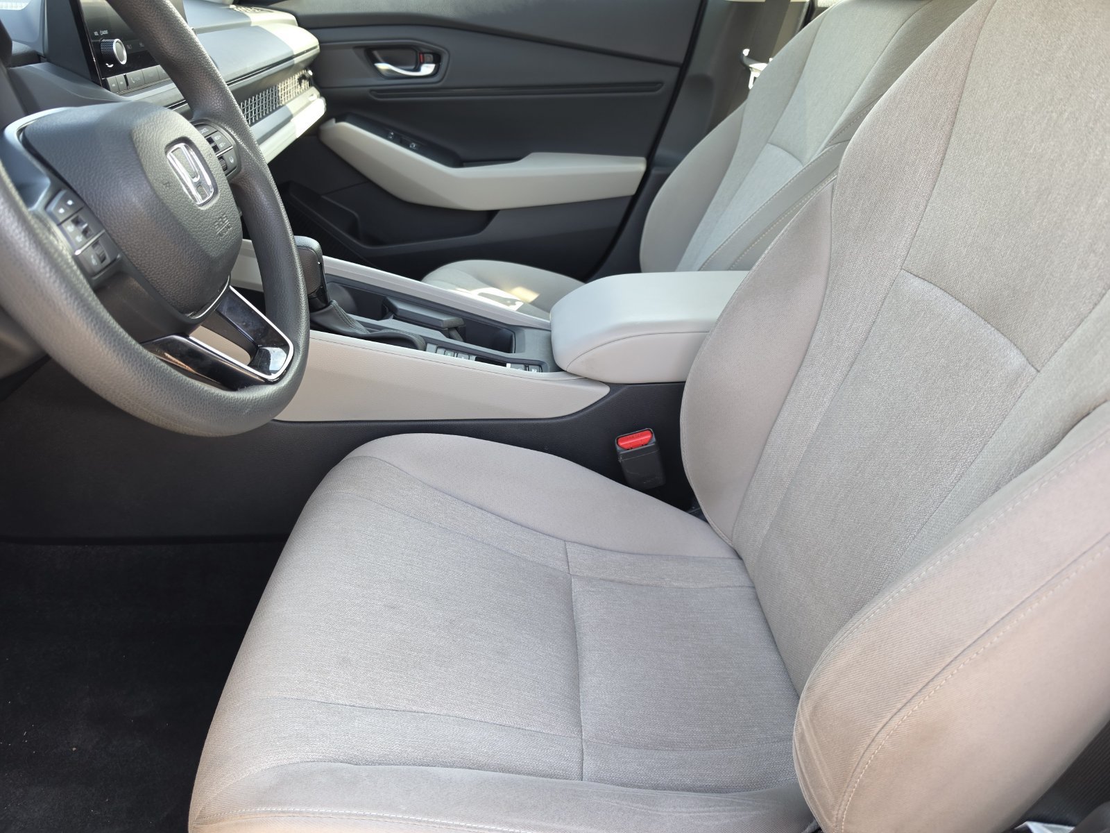 Used 2024 Honda Accord EX image 11