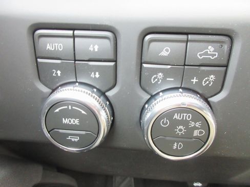 New 2026 GMC Sierra 1500 AT4 w/ AT4 Premium Package image 18