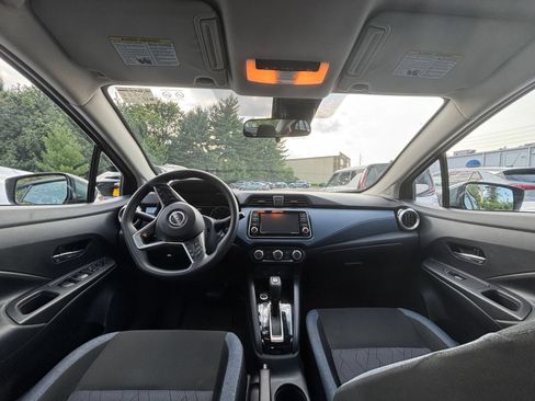 Used 2025 Nissan Versa SV FWD image 31