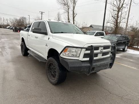 Used 2018 RAM 2500 SLT image 22