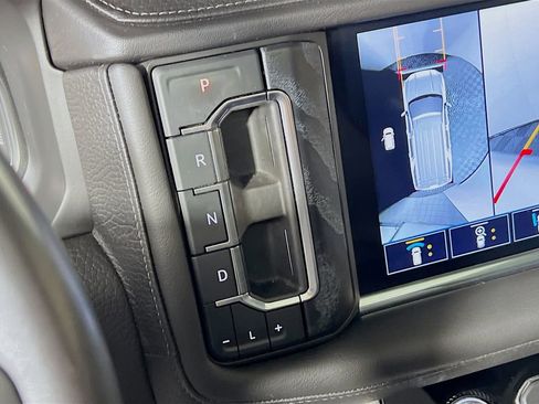 Used 2021 GMC Yukon XL Denali w/ Denali Premium Package AWD/4WD image 16