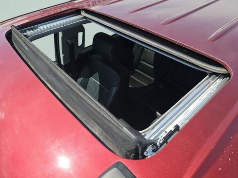 Used 2017 Chevrolet Silverado 1500 LTZ AWD/4WD image 8