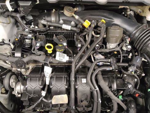 Used 2024 Ford Edge SE image 30