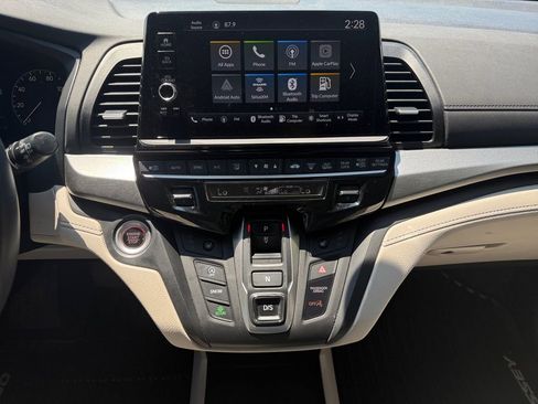 Used 2025 Honda Odyssey EX-L image 11
