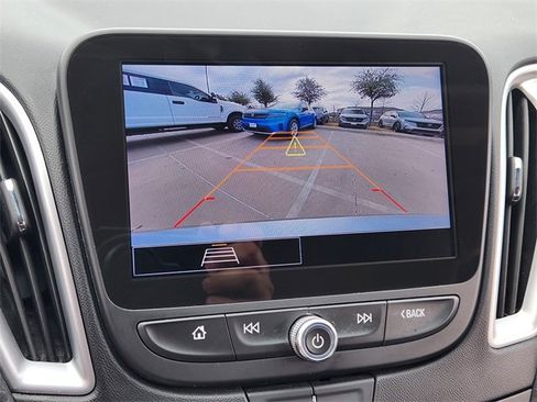 Used 2024 Chevrolet Malibu LT image 25