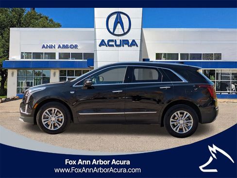 Used 2023 Cadillac XT5 Premium Luxury image 2