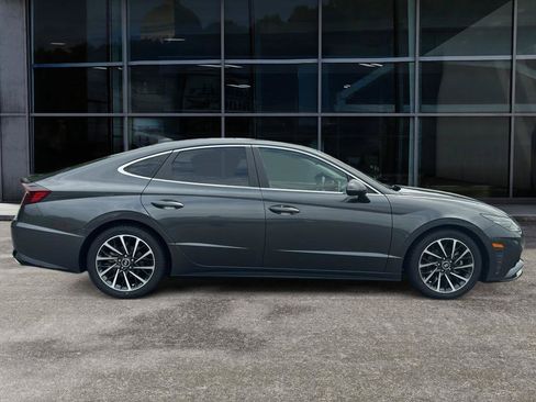 Used 2023 Hyundai Sonata Limited w/ Preferred Accessory Package FWD image 4