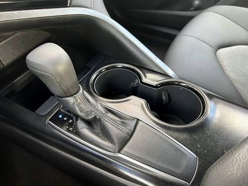 Used 2020 Toyota Camry LE image 35