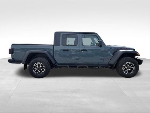 Used 2024 Jeep Gladiator Rubicon w/ Technology Group AWD/4WD image 13