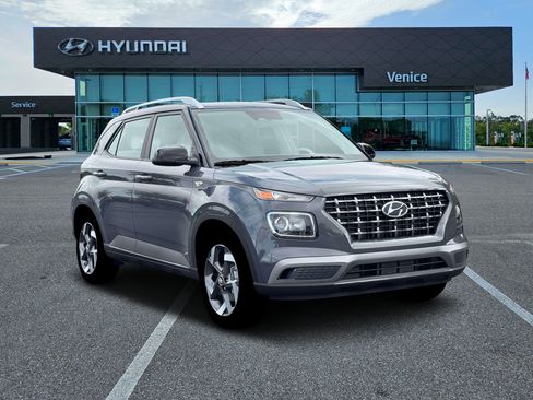 New 2026 Hyundai Venue SEL FWD image 11