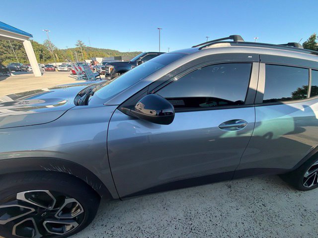 Used 2025 Chevrolet Trax RS w/ Driver Confidence Package FWD image 5