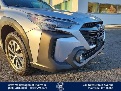 Used 2023 Subaru Outback Premium image 22