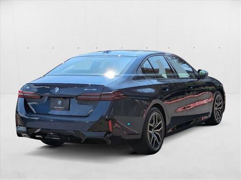 Used 2026 BMW i5 eDrive40 w/ M Sport Package AWD/4WD image 2