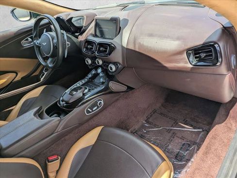 Used 2021 Aston Martin V8 Vantage Roadster RWD image 19
