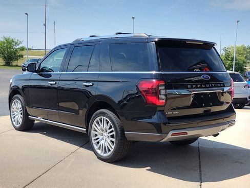Used 2024 Ford Expedition Limited AWD/4WD image 19