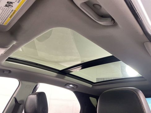 Used 2019 Chevrolet Equinox Premier image 18