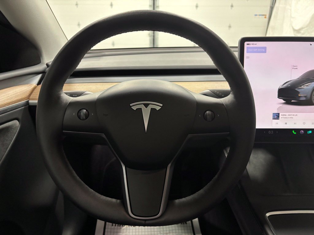 Used 2024 Tesla Model Y Long Range AWD/4WD image 18
