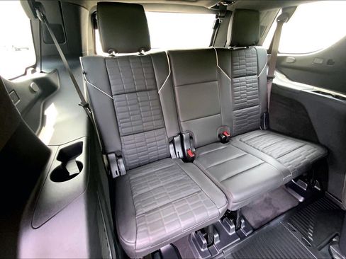 Certified 2025 Cadillac Escalade Sport Platinum AWD/4WD image 25