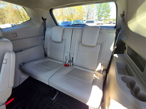 Used 2021 Volkswagen Atlas SE w/ Panoramic Sunroof Package image 12