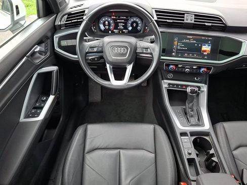 Used 2022 Audi Q3 2.0T Premium AWD/4WD image 11